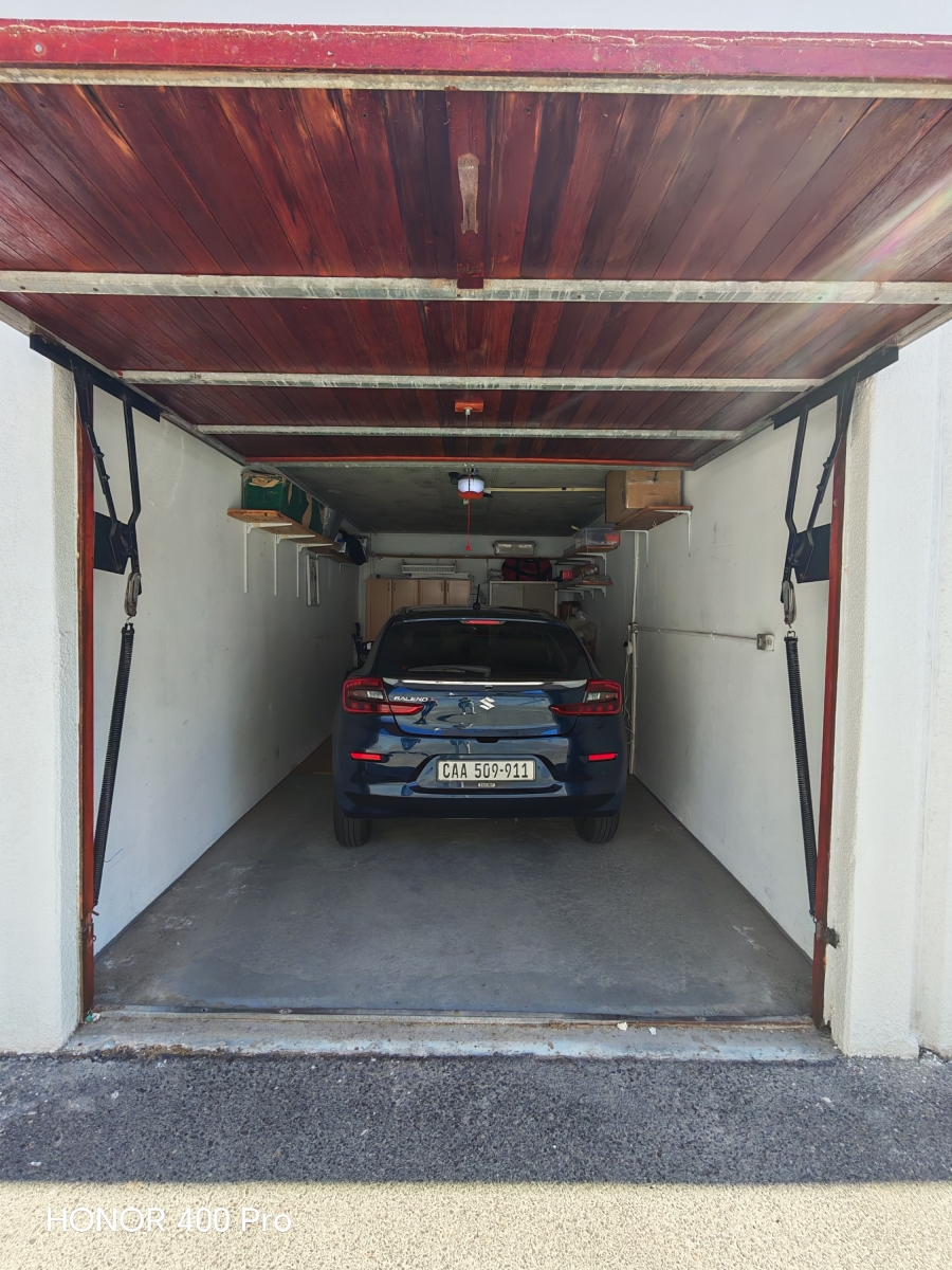 2 Bedroom Property for Sale in Beachfront Western Cape